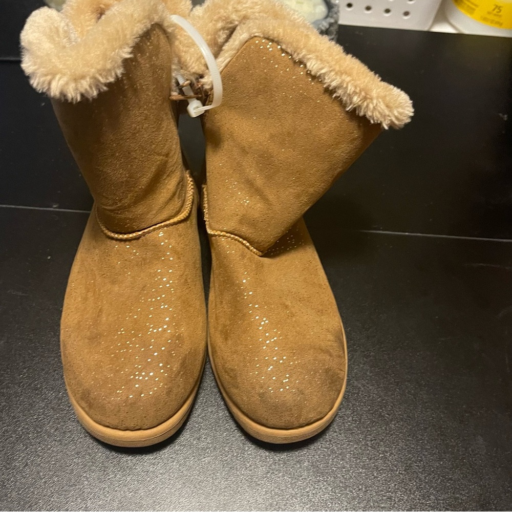 Roebuck and Company. Child boots. 3
